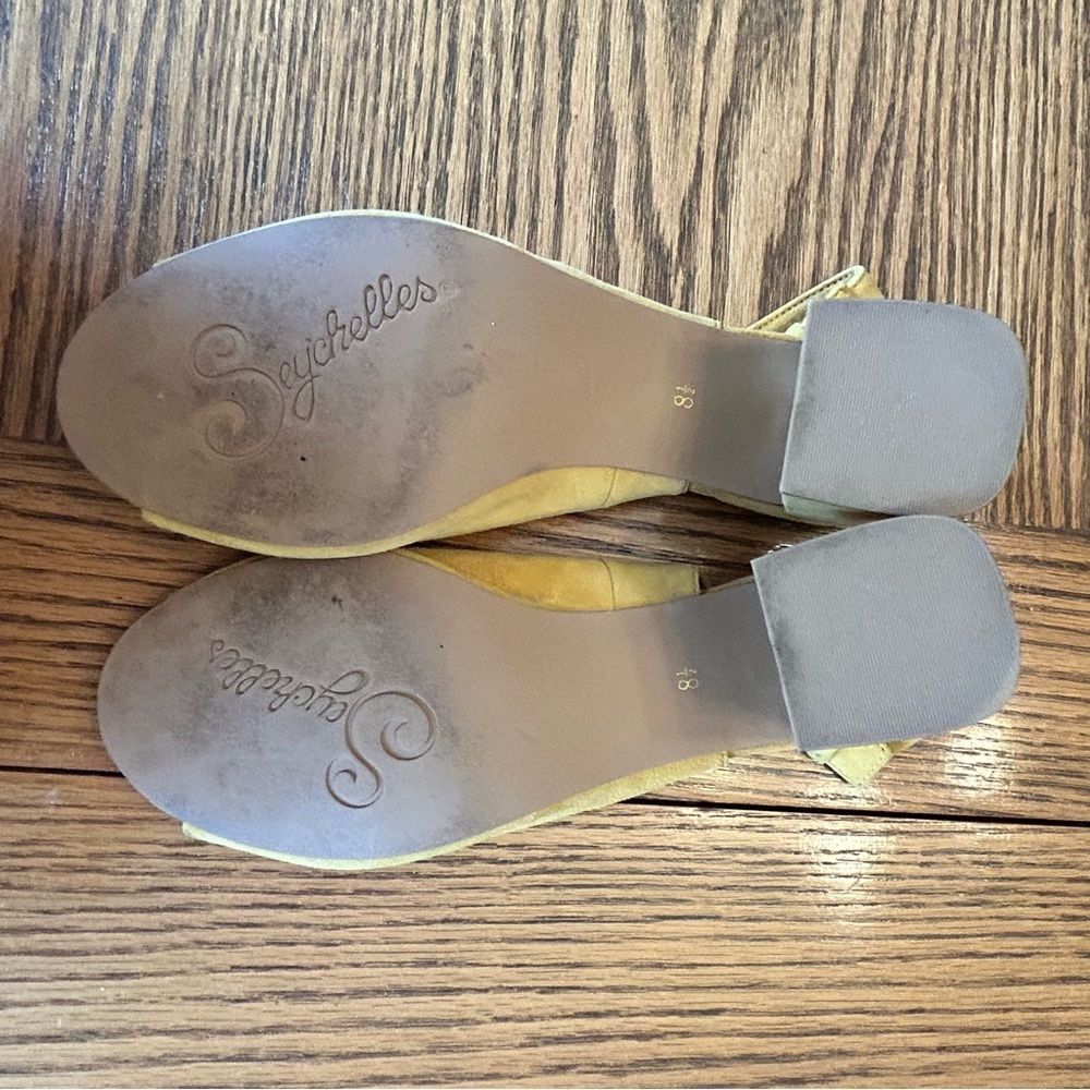 Seychelles Mustard Suede Women's Chunky Heel Peep-Toe Strap Sandals Size 8.5 - Picture 8 of 8
